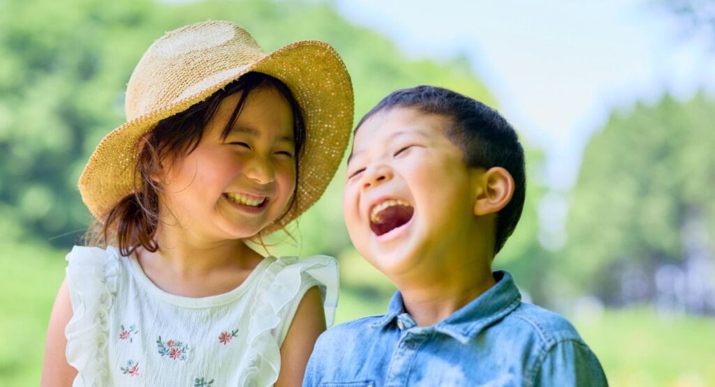 Brigar com seu irmão na infância pode ter te tornado uma pessoa mais inteligente, diz estudo (2)