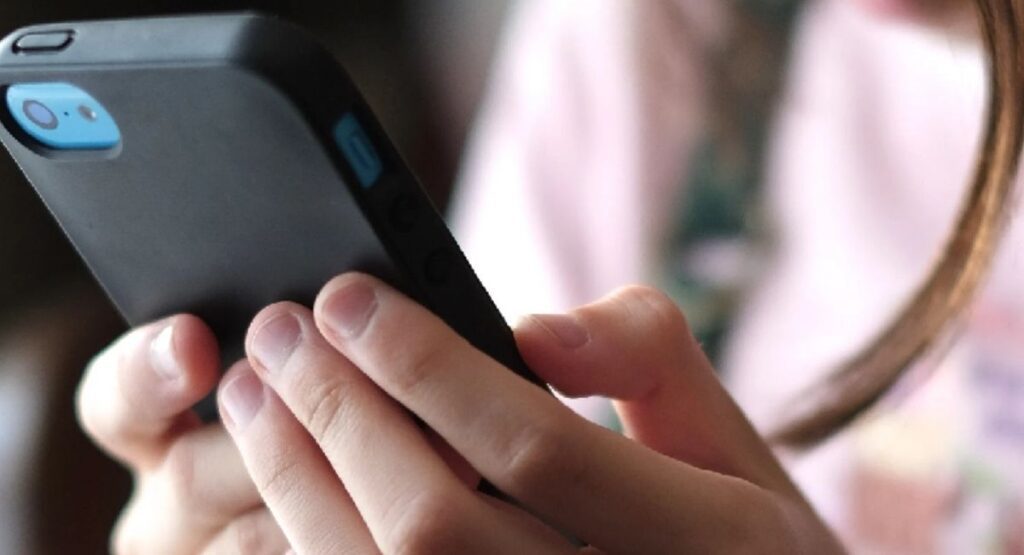 Um a Cada Três O Impacto Real do Celular na Saúde Mental de Crianças, Segundo Novo Estudo