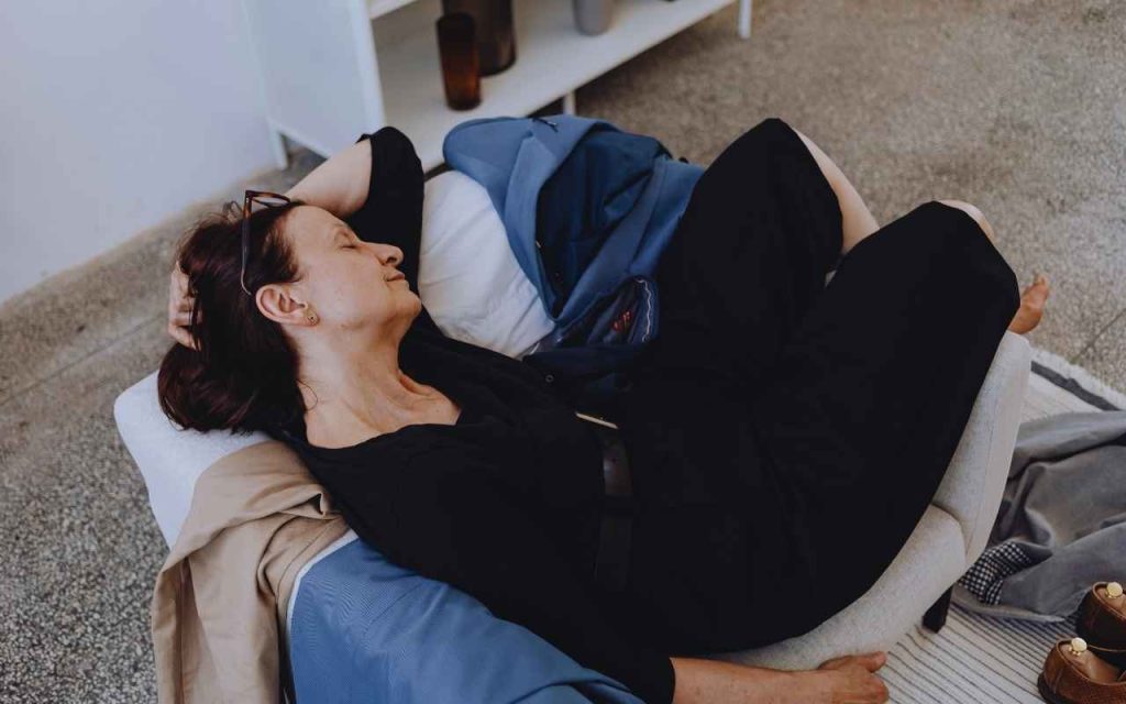 Cansada de tudo: sinais, motivos comuns e o que fazer para aliviar 1 Cansada de tudo: sinais, motivos comuns e o que fazer para aliviar