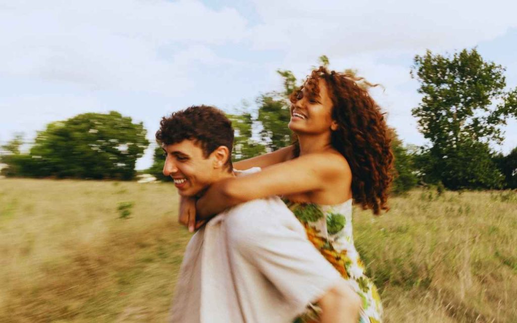 Relacionamento monogâmico: mitos, verdades e desafios atuais, ainda funciona?